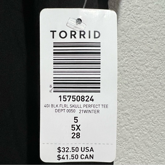 Torrid Perfect Tee - Super Soft Busy Floral Skull Black NWT - Picture 10 of 10